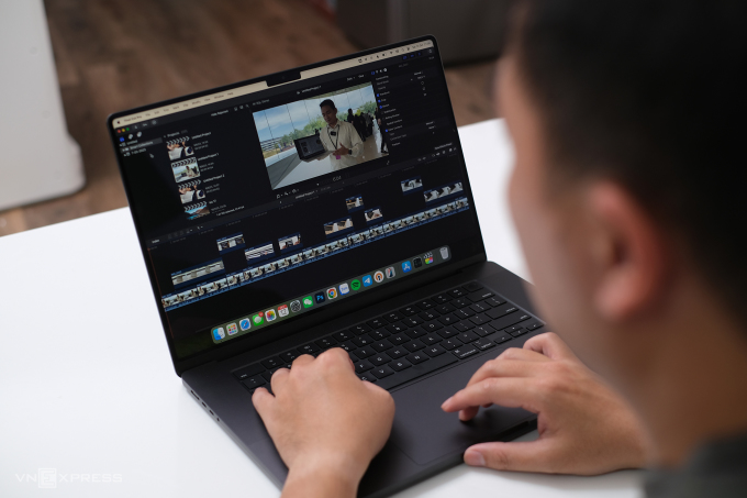 Chỉnh sửa video bằng Final Cut Pro trên MacBook Pro. Ảnh: Tuấn Hưng