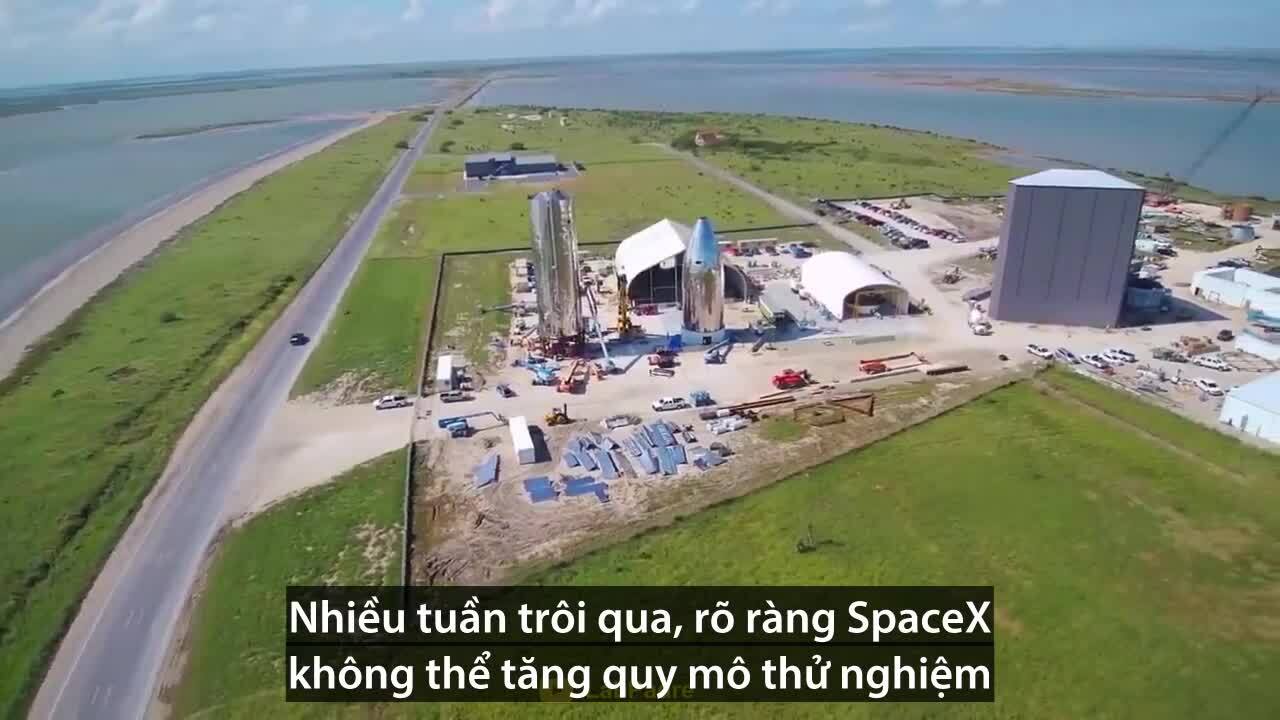 Tại sao SpaceX mua cả một ngôi làng hoang vắng ven biển?