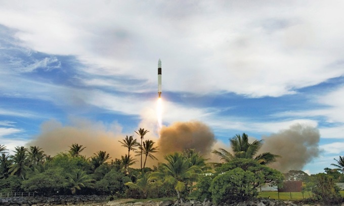 Falcon 1 phóng từ đảo Omelek thuộc đảo san hô vòng Kwajalein trên quần đảo Marshall. Ảnh: SpaceX